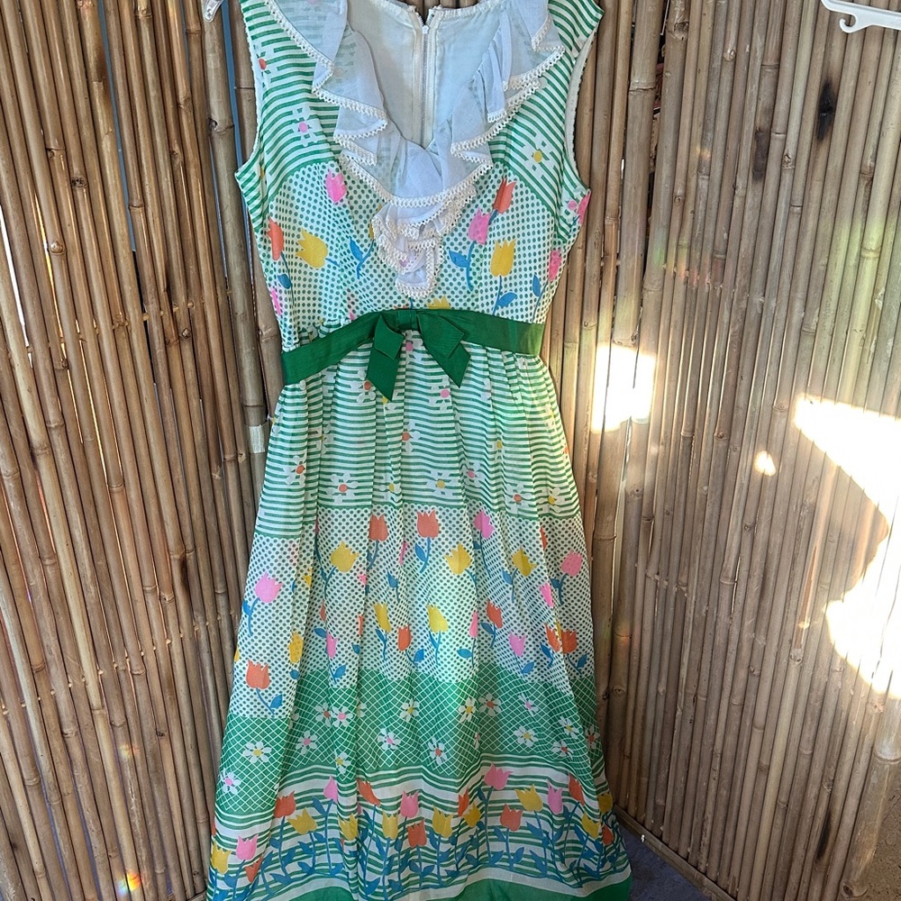 Miss Elliette Green Floral Maxi Dress